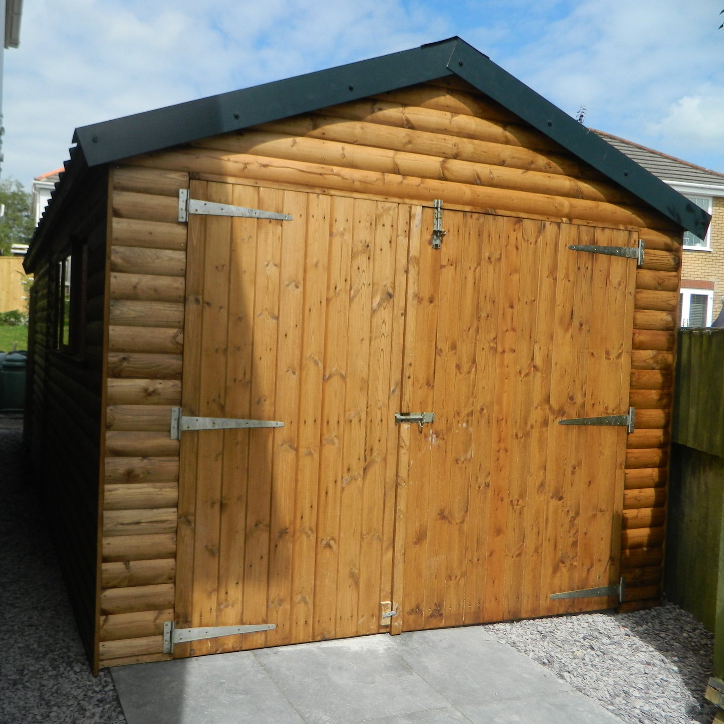 TIMBER GARAGE