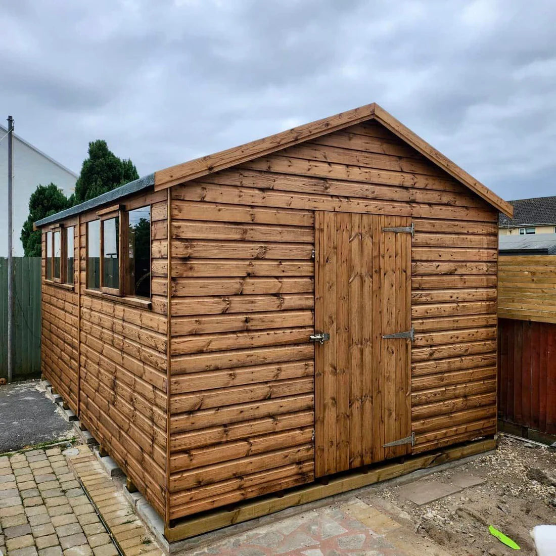 THE HEAVY DUTY RANGE  (Apex Or Pent Roof)