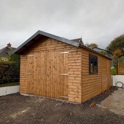 TIMBER GARAGE
