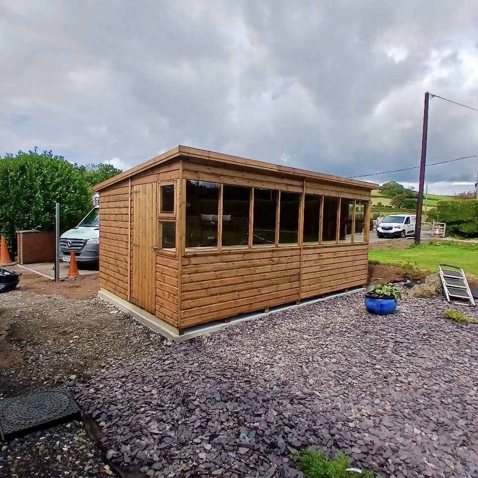 THE POTTING ROOM (Apex Or Pent Roof)